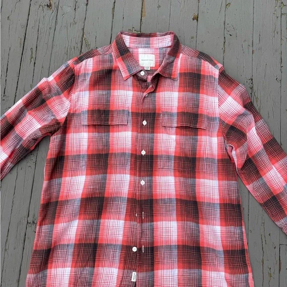 American Eagle • Plaid Button Down Shirt - Picture 11 of 16